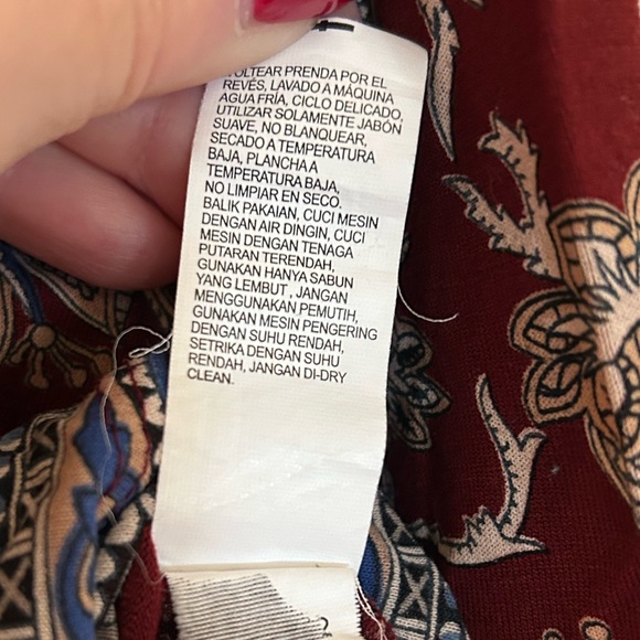 Lucky Brand Blouse Women’s Size XL Burgundy Flowers 100%Viscose Long Sleeve. - Picture 6 of 9